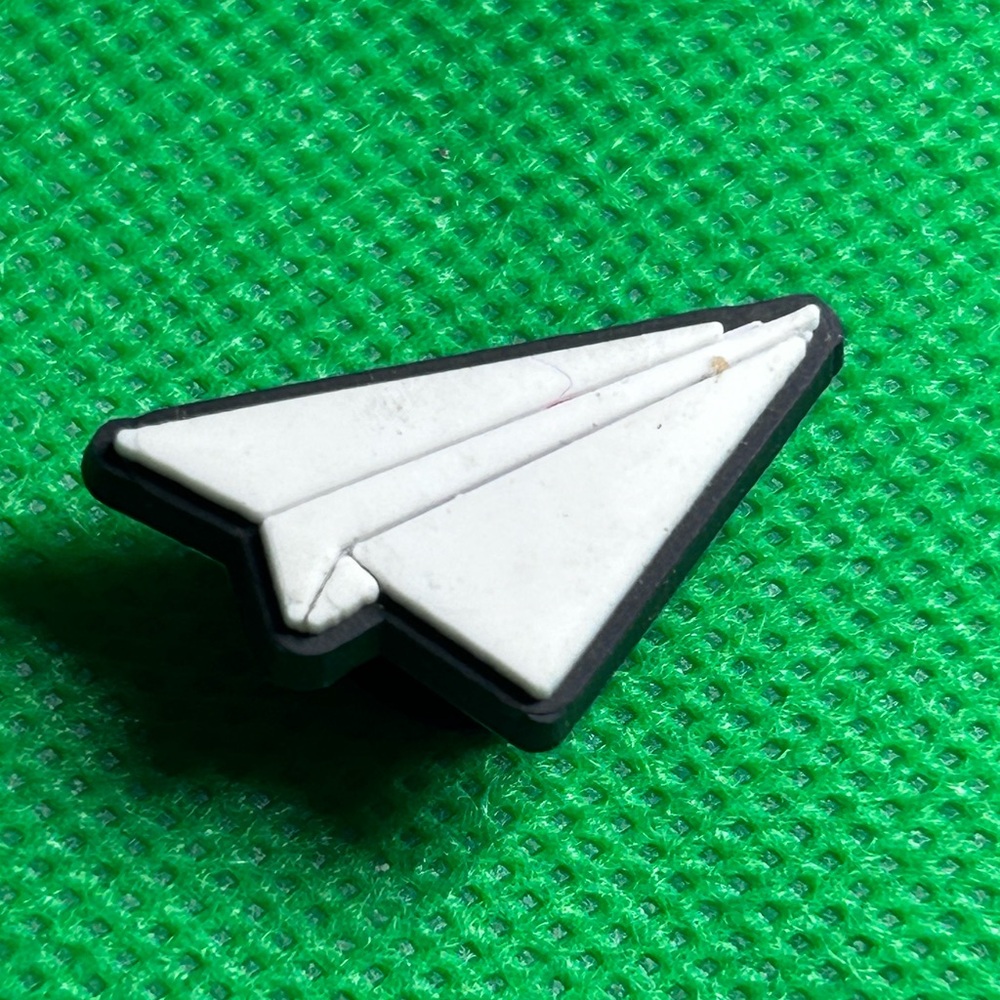🌼 (5/$10 or 10/$15) NEW “I LOVE Camping” Croc Charm Collection paper plane